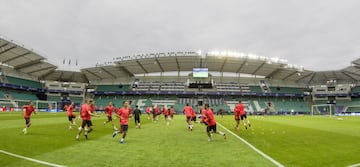 Atleti y Real Madrid entrenan antes de la final de la Supercopa