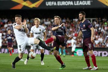 Nacho Monreal y Kevin Gameiro.