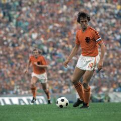 Kopa, Cruyff, Mbappé: la vieja lucha