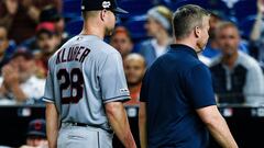 El dos veces ganador del Cy Young de la Liga Americana sali&oacute; lesionado despu&eacute;s de ser impactado por un batazo ante los Marlins.