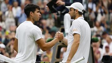 What is the average annual income of a professional tennis player during a season on the pro ATP circuit? You might be surprised by the answer.