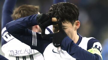 Tottenham y Manchester United se disputan la posición en el cierre de la jornada 25 de Premier League.