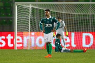 El lamento de Wanderers, reflejado en el rostro de Andrés Robles, tras el empate en los descuentos de San Marcos.
