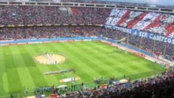 <b>ESPECTACULAR. </b>El Calderón volvió a vivir grandes entradas. En Europa League la gente también disfrutó con su equipo.