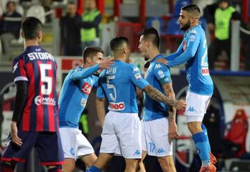Marek Hamsik (2R) celebrates with his teammates after scoring a goal during the Italian Serie A soccer match FC Crotone vs SSC Napoli at Ezio Scida stadium in Crotone