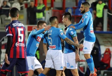 Hamsik receives secret gift from Maradona for Napoli record