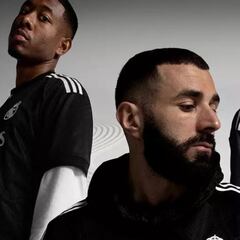 Real Madrid 0-4 Barcelona: why did Real Madrid play in black?