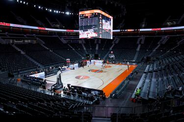 Un herido y al menos cinco detenidos en las protestas pro-Palestina en el Roig Arena