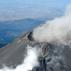 ¿Dónde se encuentra el volcán Popocatépetl y a qué distancia está de la Ciudad de México?
