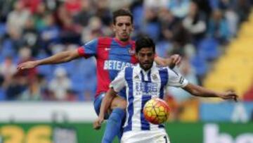 Carlos Vela marc&oacute; sus primeros dos goles de la temporada ante el Levante. 