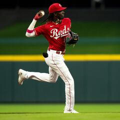 Elly De La Cruz rompe su propio récord con un rayo al plato