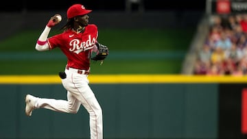 Jul 15, 2023; Cincinnati, Ohio, USA; Cincinnati Reds third baseman Elly De La Cruz (44) throws to retire a Milwaukee Brewers base runner in the third inning at Great American Ball Park. Mandatory Credit: Albert Cesare/Cincinnati Enquirer-USA TODAY Sports