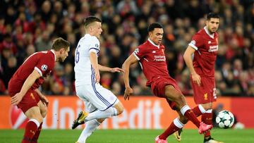LIVERPOOL, ENGLAND - NOVEMBER 01: Trent Alex Arnold of Liverpool is put under pressure from Aleks Pihler of NK Maribor during the UEFA Champions League group E match between Liverpool FC and NK Maribor at Anfield on November 1, 2017 in Liverpool, United Kingdom.  (Photo by Michael Regan/Getty Images)