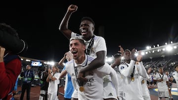 Fede Valverde y Vinicius, tras la Supercopa que ganó el Real Madrid.