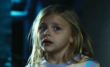 Y 8 la talentosa Chloë Grace Moretz en 'La morada del miedo' (2005).