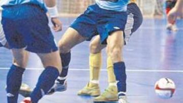 <b>EN ACCIÓN. </b>Jarni y su equipo, el Split, ganaron al Platon y hoy se enfrentará al Ázkar Lugo.