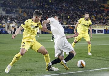 Jugada del penalti de Santiago Cáseres a Gonçalo Guedes.