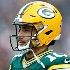 Where did Jordan Love go to college? When was the Packers’ quarterback drafted?