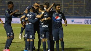 El Ciclón Azul continúa arrasando y luego de 8 jornadas, se mantiene como líder de la Liga SalvaVida de Honduras, por encima de Marathón.