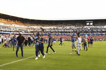 No solamente las familias entraron al terreno de juego, de igual manera, provocadores.