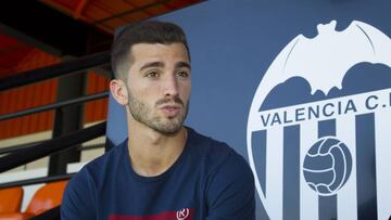 13/09/17 ENTREVISTA JOSE LUIS GAYA JUGADOR DEL VALENCIA
PAISANO