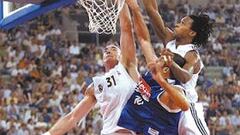 Ambientazo, emoción y tangana final en el derby