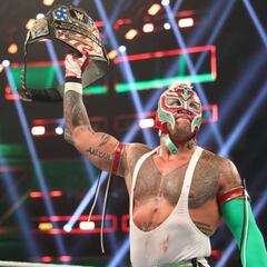 Rey Mysterio dejará vacante el título de EE UU por lesión