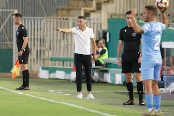 27/08/2023 Partido entre el Córdoba CF y el Ibiza en el Estadio El Arcánge.l. (En la imagen, Iván Ania)