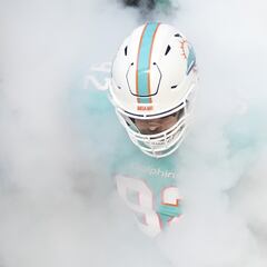 Miami Dolphins extend Zach Sieler to historic NFL contract: here are the numbers