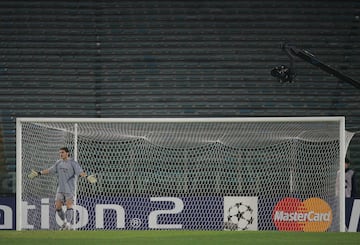 8/12/04 AS ROMA - REAL MADRID CASILLAS CERRAO