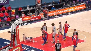 La lesión de rodilla de Joel Embiid: de un mate con todo a una preocupante hiperflexión