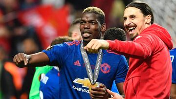 Zlatan Ibrahimovic celebra la Europa League con Paul Pogba.