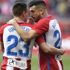 Un gol de suerte de Alex Alegría da el triunfo al Sporting