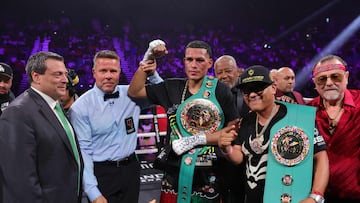 LAS VEGAS, NEVADA - JUNE 15: Light heavyweight boxer David Benavidez (C) poses with members of his team, referee Tom Taylor and Mauricio Sulaiman (L), president of the WBC, after defeating Oleksandr Gvozdyk in a fight for an interim WBC light heavyweight title at MGM Grand Garden Arena on June 15, 2024 in Las Vegas, Nevada. Benavidez won the title by unanimous decision. Steve Marcus/Getty Images/AFP (Photo by Steve Marcus / GETTY IMAGES NORTH AMERICA / Getty Images via AFP)