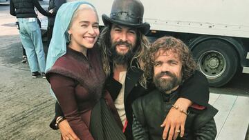 &#039;Juego de Tronos&#039;: Emilia Clarke lanza un gui&ntilde;o al vaso de Starbucks en Instagram.