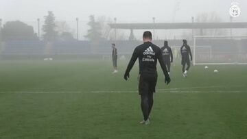 El contraste de celebración ante los goles de Jovic y James...