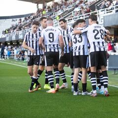 El FC Cartagena, protagonista en la pelea por el ascenso y el descenso