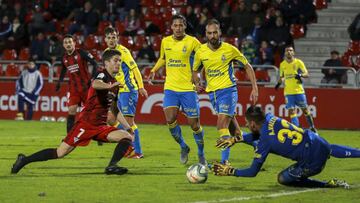 El Mirandés remontó a Las Palmas en dos minutos