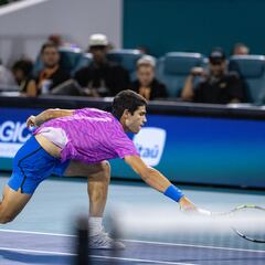 Resumen, resultado y ganador del Alcaraz - Dimitrov: cuartos de final del Masters 1.000 de Miami hoy