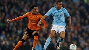 El lateral brasile&ntilde;o del Manchester City, Danilo Luiz, durante la Carabao Cup.