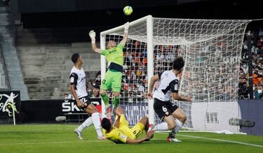 Cillessen reivindica su titularidad
