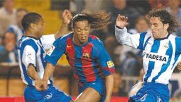 <b>POR LA MÍNIMA.</b> El Barcelona dio anoche un golpe a la Liga al aprovechar un gol de Giuly para llevarse los tres puntos de Riazor.