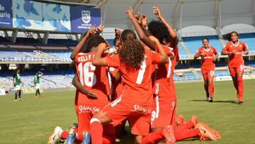 Linda Caicedo celebra uno de sus tres goles frente al Deportivo Cali