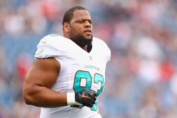 Suh registró 4.5 capturas y 29 tacleadas en 2017.