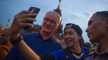 Myanmar fans get fleeting glimpse of Foxes