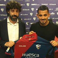 El Huesca presenta a Gürler y es optimista con Ghoddos