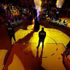 When does the NBA transfer market open and which players remain as free agents?