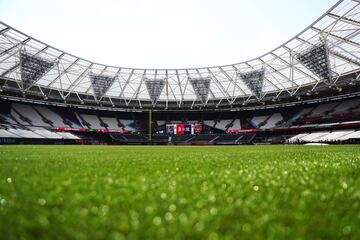 El pasto del London Stadium está listo para albergar los dos encuentros. 