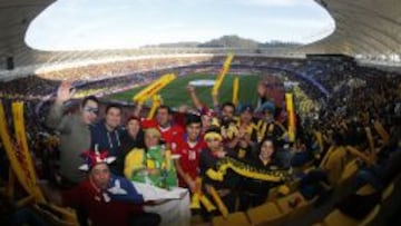 Los hinchas gozaron con la reinauguraci&oacute;n del Ester Roa para el partido de Paraguay con Brasil.