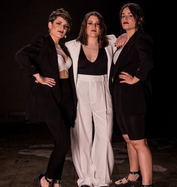 La prueba de que Eurovisi¨®n es un festival en el que tienen su hueco todos los registros musicales est¨¢ la participaci¨®n de las Tanxugueiras. Este grupo, formado por Sabela, Olaia y Aida, representa a las mujeres valientes, fuertes y empoderadas con su m¨²sica folcl¨®rica gallega. En su trayectoria pueden presumir de haber pisado m¨¢s de 100 escenarios internacionales acompa?adas de su inseparable pandereta, siendo las m¨¢ximas representantes de la m¨²sica tradicional.